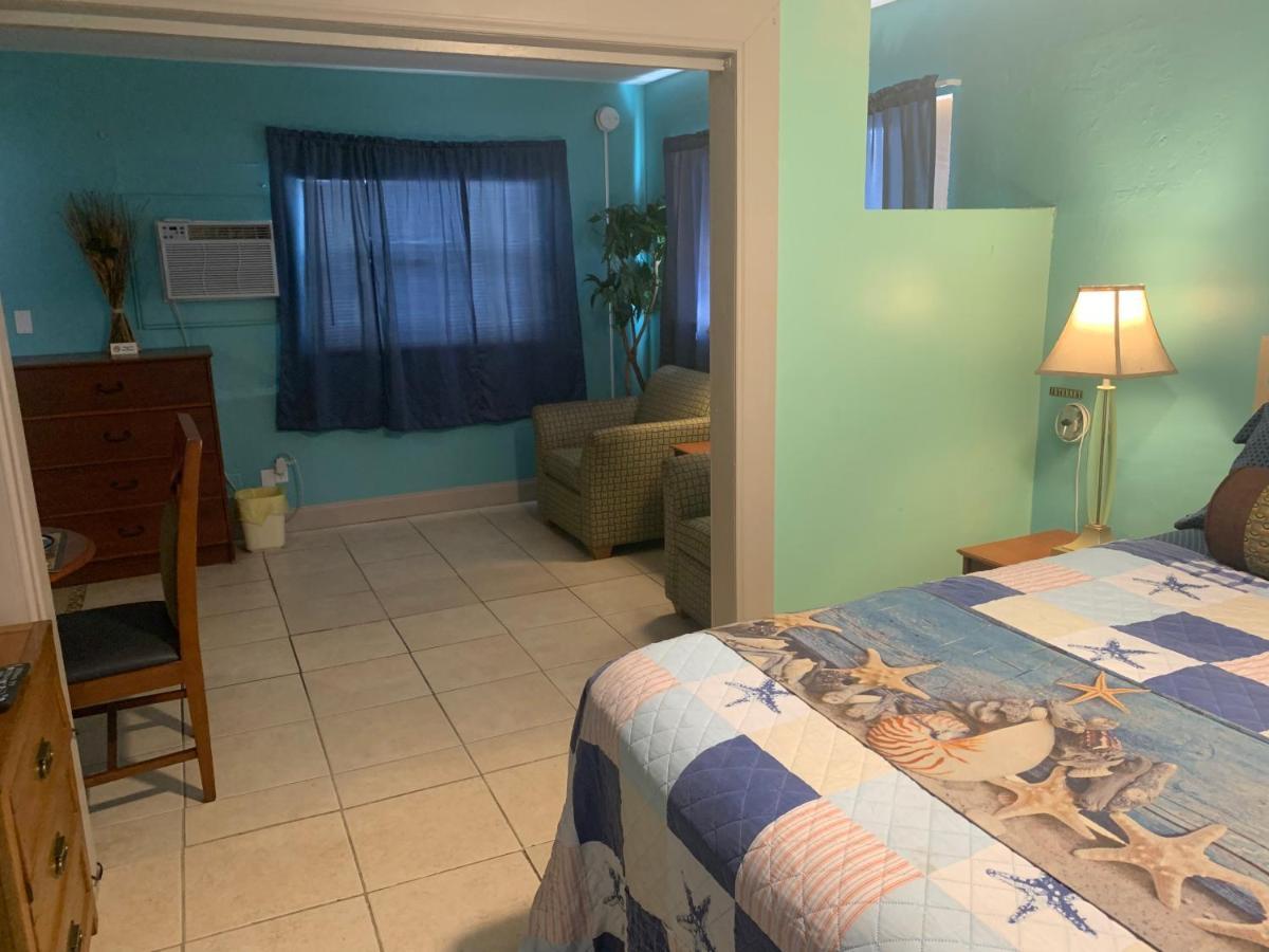 Michaels Siesta Studios Redington Shores Exterior photo
