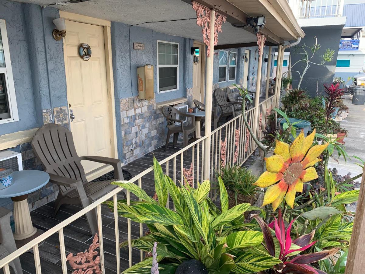 Michaels Siesta Studios Redington Shores Exterior photo