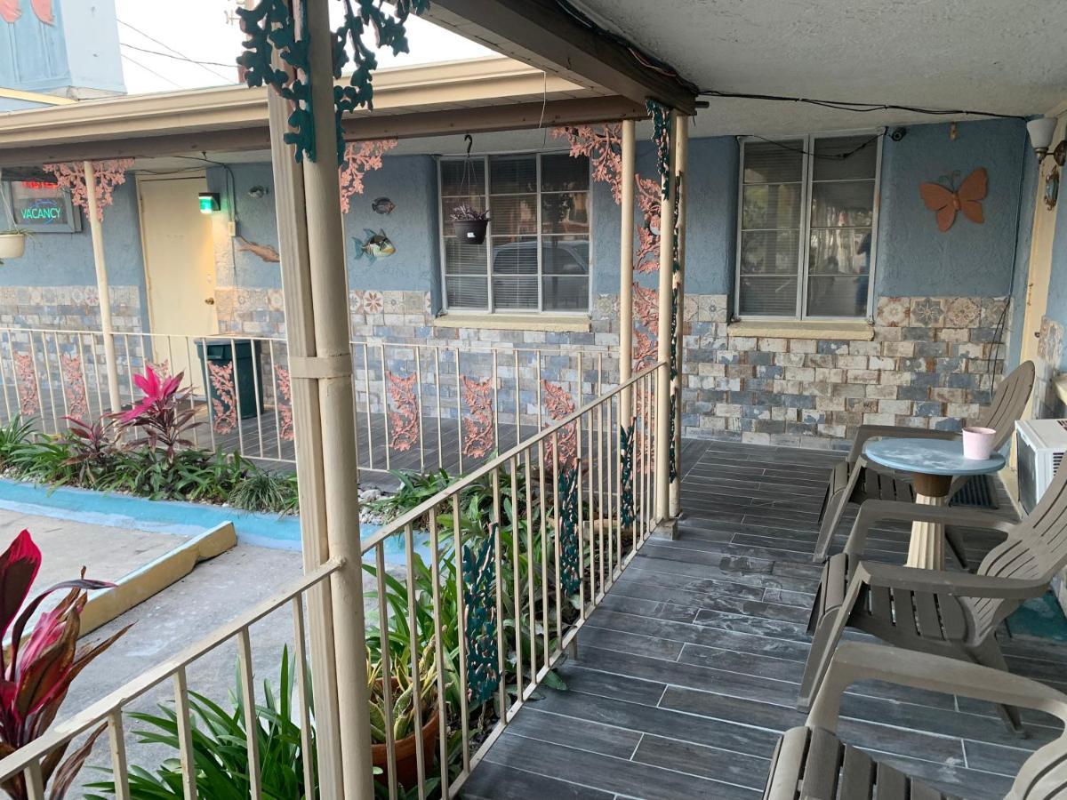 Michaels Siesta Studios Redington Shores Exterior photo